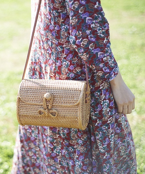 Casselini（キャセリーニ）の「Casselini(キャセリーニ)ラタンバッグ（ショルダーバッグ・レディース・ダークブラウン/ナチュラル・FREE）」の2枚目の写真