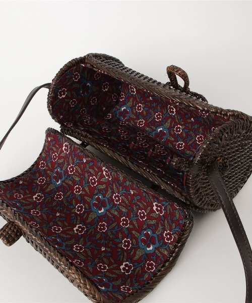 Casselini（キャセリーニ）の「Casselini(キャセリーニ)ラタンバッグ（ショルダーバッグ・レディース・ダークブラウン/ナチュラル・FREE）」の4枚目の写真