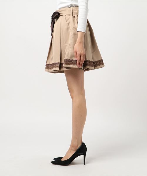 axes femme（アクシーズファム）の「裾レースプリーツキュロット