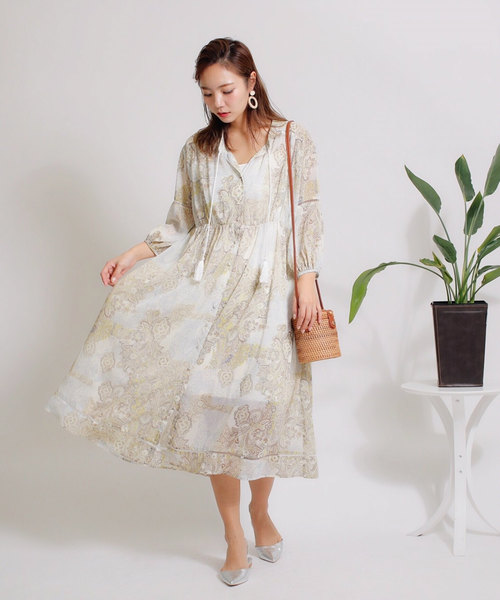 LADYMADE（レディメイド）の「ペイズリースカーフロングワンピース（ワンピース・レディース・パープル/イエロー・FREE）」の9枚目の写真