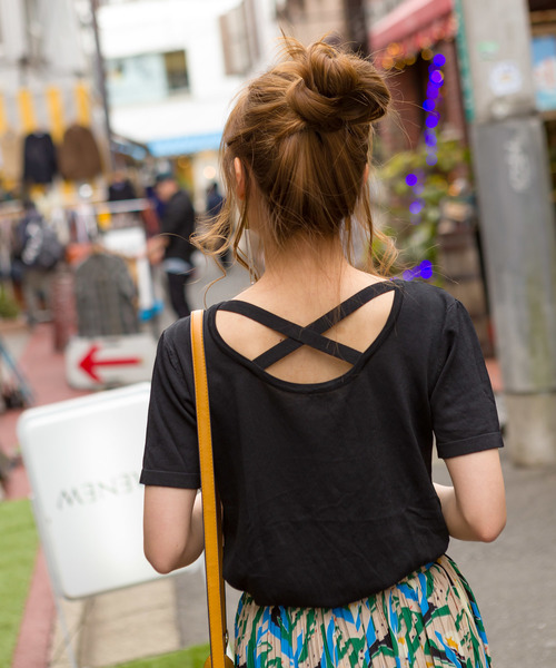 SpRay（スプレイ）の「ＢＡＣＫクロス半袖ニット（ニット/セーター・レディース・ホワイト/ブラック/パープル/グリーン/アイボリー・FREE）」の12枚目の写真