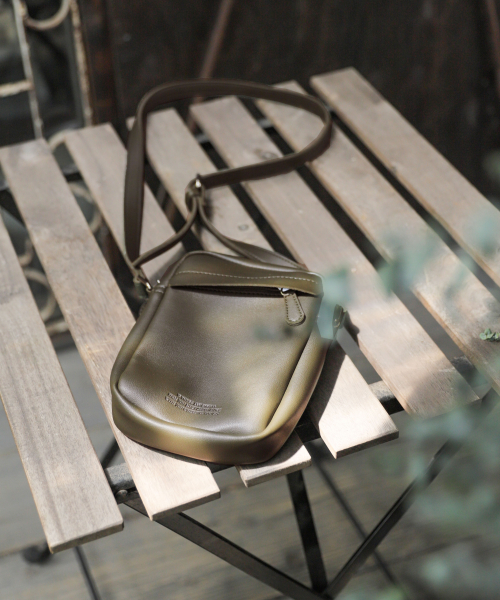 GLOBAL WORK（グローバルワーク）の「アーバンキャリーショルダー/844223（ショルダーバッグ・メンズ・ブラック/カーキ/ネイビー/チャコールグレー・FREE）」の3枚目の写真