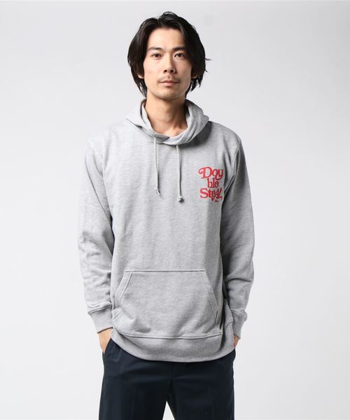 DOUBLE STEAL(ダブルスティール)の「Delivery Font スウェットパーカー(パーカー・メンズ・ホワイト×レッド/ブラック×ホワイト/ブラック×レッド/レッド/杢グレー・MEDIUM/X-LARGE/LARGE)」の11枚目の写真