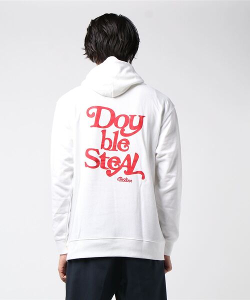 DOUBLE STEAL(ダブルスティール)の「Delivery Font スウェットパーカー(パーカー・メンズ・ホワイト×レッド/ブラック×ホワイト/ブラック×レッド/レッド/杢グレー・MEDIUM/X-LARGE/LARGE)」の16枚目の写真