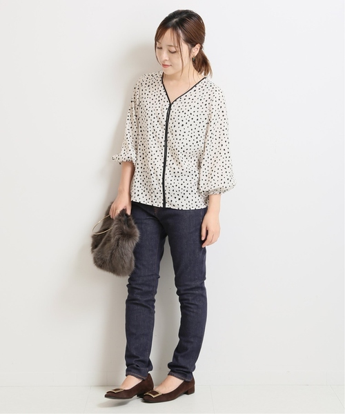 La TOTALITE(ラトータリテ)の「レオパードパイピング Vネックブラウス【手洗い可能】◆(シャツ/ブラウス・レディース・オートミール・FREE)」の14枚目の写真