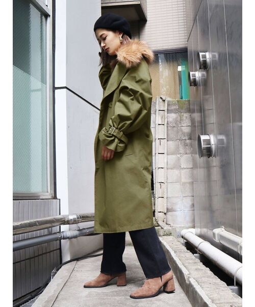 EMODA(エモダ)の「バルキーダブルコート(その他アウター・レディース・ブラック/ベージュ/カーキ・FREE)」の4枚目の写真