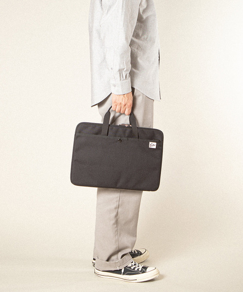 Drifter（ドリフター）の「LAP TOP CARRIER／ラップトップキャリア（ビジネスバッグ・メンズ・ブラック/カーキオリーブ/パイソン/レオパード/ブラック系/ネイビー/オリーブ/グリーン系カモフラージュ・FREE）」の2枚目の写真