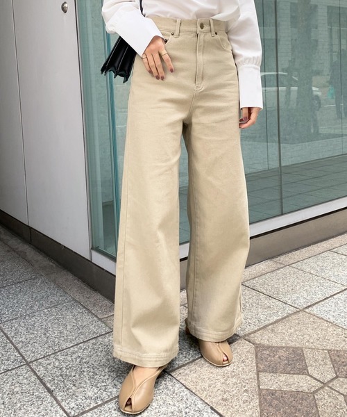 KOBE LETTUCE（コウベレタス）の「ロングワイドストレートデニムパンツ（デニムパンツ・レディース・ライトブルー/ベージュ・S/M）」の11枚目の写真