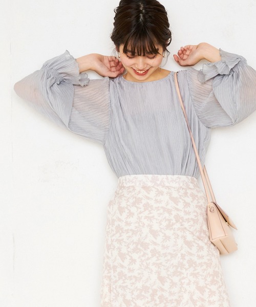 natural couture(ナチュラルクチュール)の「ランダムプリーツシフォンブラウス(シャツ/ブラウス・レディース・ライトグレー/オフホワイト/ピンク/その他1/その他2・FREE)」の1枚目の写真