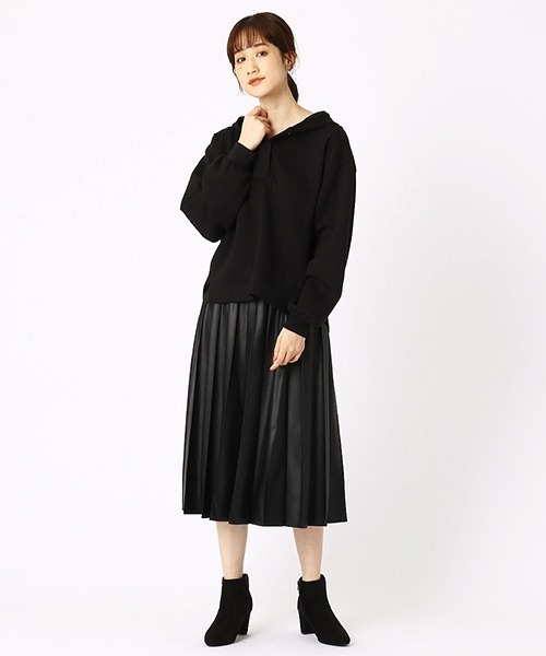 COMME CA ISM（コムサイズム）の「〈イージーケア〉 ダンボールニット サイドスリット パーカー（パーカー・レディース・ホワイト/ブラック/チャコール・MEDIUM/LARGE）」の5枚目の写真