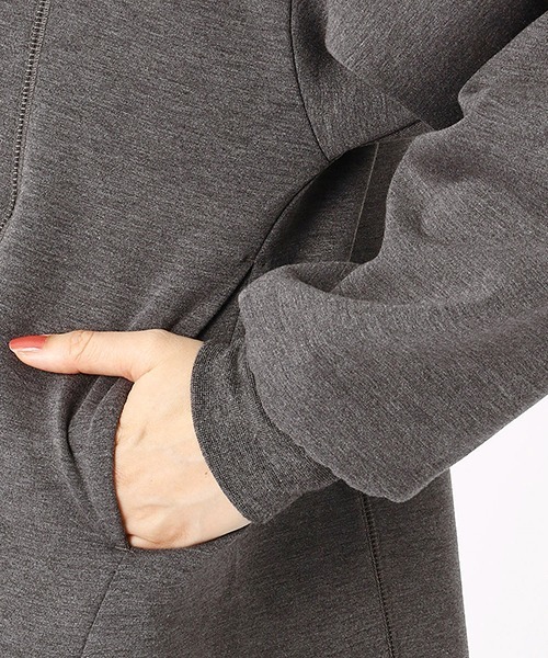 COMME CA ISM（コムサイズム）の「〈イージーケア〉 ダンボールニット サイドスリット パーカー（パーカー・レディース・ホワイト/ブラック/チャコール・MEDIUM/LARGE）」の10枚目の写真