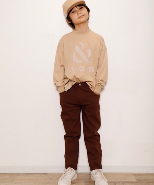 ＆yam（アンドヤム）の「BIG ロゴロンT（Tシャツ/カットソー・キッズ・ブルー/ピンク/オフホワイト/ブラウン/ベージュ/チャコールグレー・150/160/100/110/120/130/140）」の14枚目の写真