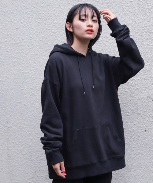 PAGEBOY（ページボーイ）の「【PAGEBOYLIM】サイドロゴフーディー（パーカー・レディース・ホワイト/ブラック/グレー・MEDIUM/X-LARGE）」の16枚目の写真