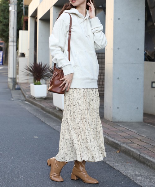 Printstar（プリントスター）の「1枚で決まる豊富カラー【Printstar】standard pull over foodie / 9.7オンス スタンダード プルオーバー パーカー 裏毛 裏パイル フーディー 00188（パーカー・レディース・ホワイト/ブラック/グレー/オートミール/ブルー/パープル/グリーン/ピンク/イエロー/ネイビー/ライトベージュ/スモークピンク/ライトブルー/バーガンディー/レッド/ダークグリーン・S/M/L/XL/2XL）」の19枚目の写真