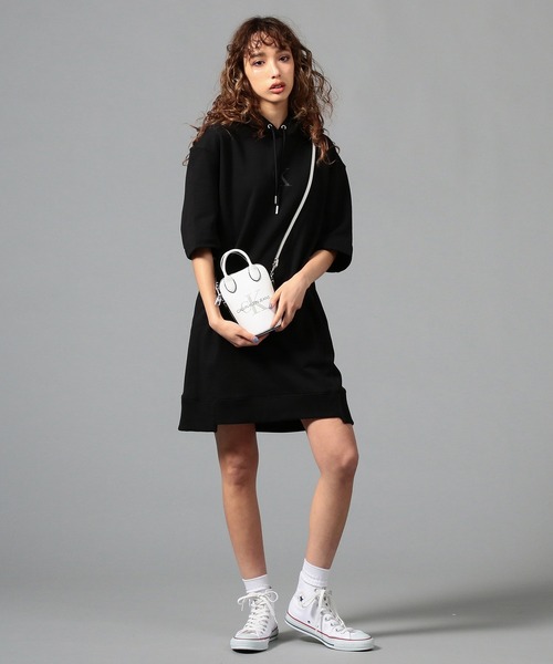 Calvin Klein（カルバン・クライン）の「アイコニック ミニ トップ ハンドル（ハンドバッグ・レディース・ホワイト/ブラック・FREE）」の3枚目の写真