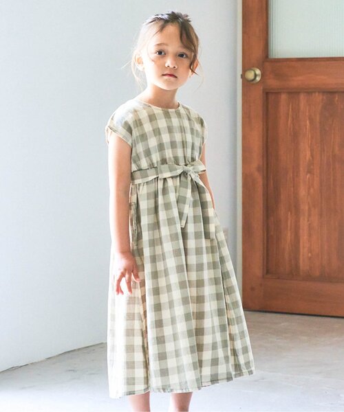 apres les cours（アプレレクール）の「WEB限定 お花＆チェック柄ロングワンピ（ワンピース・キッズ・ベージュ/ピンク/イエロー/ミント・80ｃｍ/90cm/110cm/100cm/120cm/130cm/140cm）」の2枚目の写真