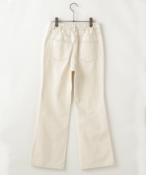 frames RAY CASSIN(フレームスレイカズン)の「【WEB限定】センターステッチフレアーパンツ(デニムパンツ・レディース・インディゴブルー/オフホワイト・FREE)」の9枚目の写真