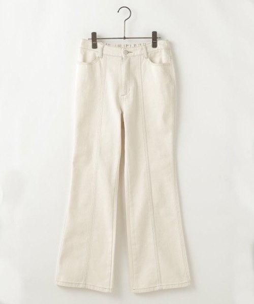 frames RAY CASSIN(フレームスレイカズン)の「【WEB限定】センターステッチフレアーパンツ(デニムパンツ・レディース・インディゴブルー/オフホワイト・FREE)」の6枚目の写真