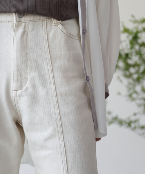 frames RAY CASSIN(フレームスレイカズン)の「【WEB限定】センターステッチフレアーパンツ(デニムパンツ・レディース・インディゴブルー/オフホワイト・FREE)」の14枚目の写真