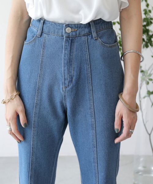 frames RAY CASSIN(フレームスレイカズン)の「【WEB限定】センターステッチフレアーパンツ(デニムパンツ・レディース・インディゴブルー/オフホワイト・FREE)」の20枚目の写真