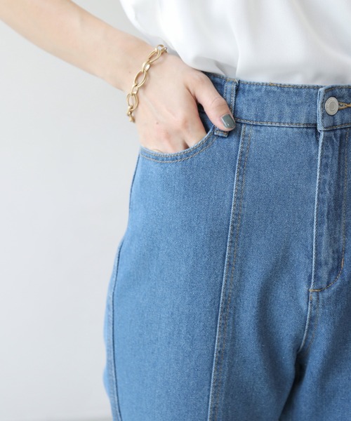 frames RAY CASSIN(フレームスレイカズン)の「【WEB限定】センターステッチフレアーパンツ(デニムパンツ・レディース・インディゴブルー/オフホワイト・FREE)」の19枚目の写真