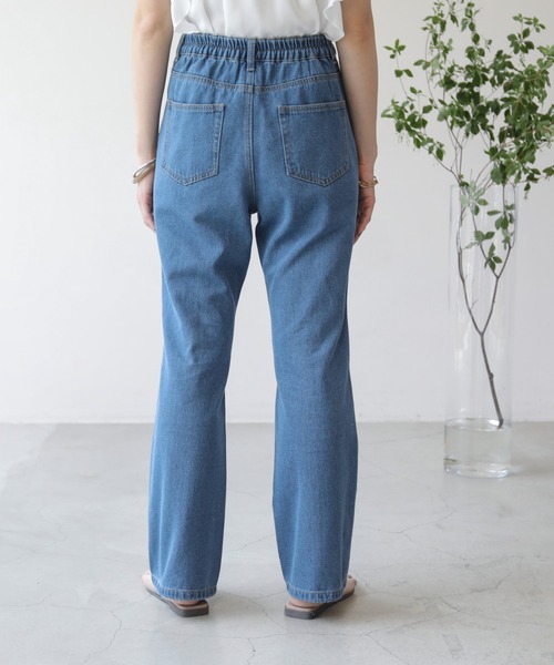 frames RAY CASSIN(フレームスレイカズン)の「【WEB限定】センターステッチフレアーパンツ(デニムパンツ・レディース・インディゴブルー/オフホワイト・FREE)」の18枚目の写真