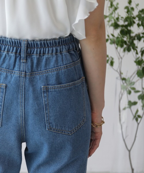 frames RAY CASSIN(フレームスレイカズン)の「【WEB限定】センターステッチフレアーパンツ(デニムパンツ・レディース・インディゴブルー/オフホワイト・FREE)」の17枚目の写真