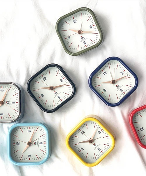 DULTON（ダルトン）の「SQUARE ALARM CLOCK/目覚まし時計（置時計・メンズ・ブラック/ネイビー/レッド/オリーブ/サックスブルー/イエロー/アイボリー・FREE）」の21枚目の写真