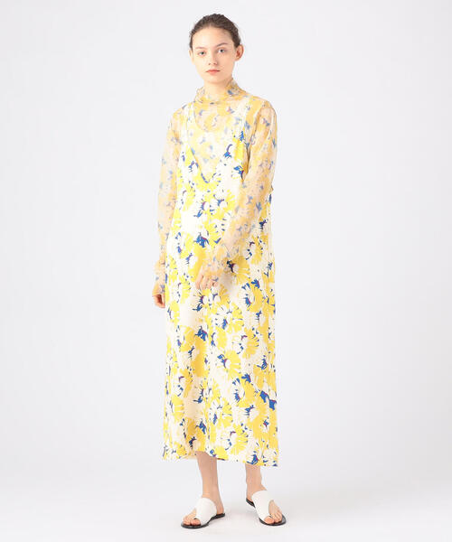 【未使用】SOULEIADO 総柄プリントワンピース SOULEIADO（ソレイアード）の「プリントレーヨン ギャザード