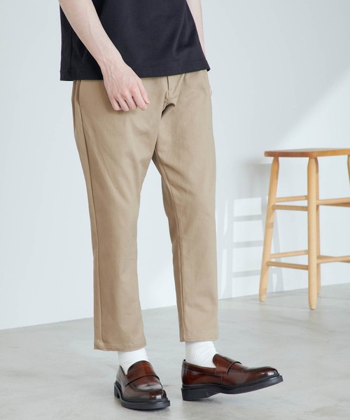 MONO-MART(モノマート)の「カツラギストレッチ ルーズアンクルテーパードタックチノパンツ(チノパンツ・メンズ・ダークブラウン/ブラウン系その他/ベージュ/ネイビー/チャコール/ブルー系その他/ブラック・L/M/S)」の6枚目の写真