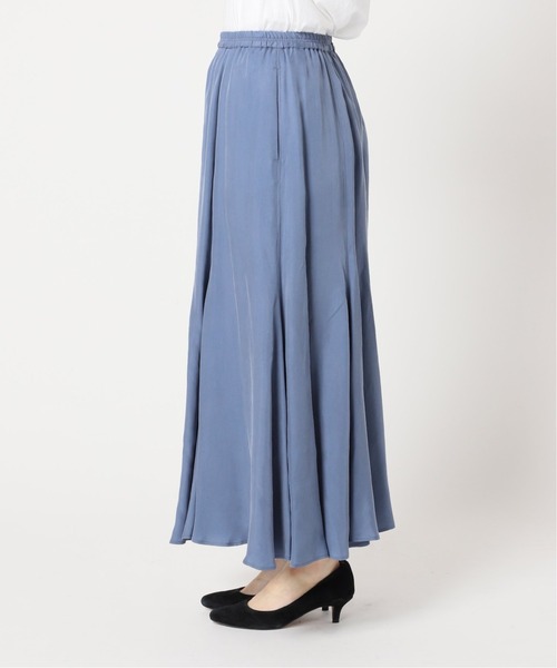 SLOBE IENA（スローブイエナ）の「フィブリルサテンフレアスカート【ウエストゴム/手洗い可能】◆（スカート・レディース・ブルー系その他/アイボリー/ネイビー/カーキ・38/36）」の16枚目の写真