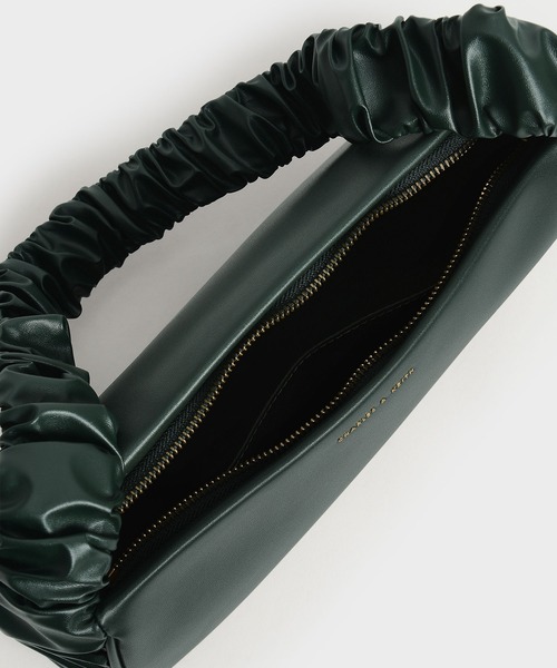 CHARLES & KEITH(チャールズ & キース)の「ライリーラッフルトリム バッグ / Riley Ruffle-Trim Bag(ハンドバッグ・レディース・ダークグリーン/ブラック/オリーブ/クリーム・M)」の18枚目の写真