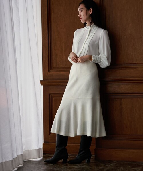 LOVELESS(ラブレス)の「ギャザーネック タックブラウス(シャツ/ブラウス・レディース・オフホワイト/グリーン/ブラック・34/36)」の6枚目の写真