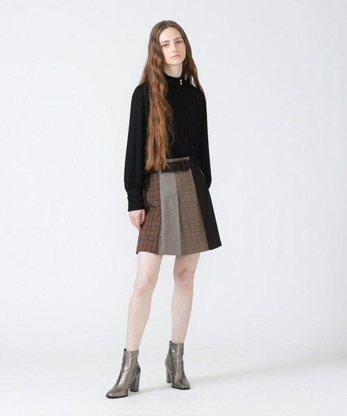 LOVELESS(ラブレス)の「ギャザーネック タックブラウス(シャツ/ブラウス・レディース・オフホワイト/グリーン/ブラック・34/36)」の8枚目の写真