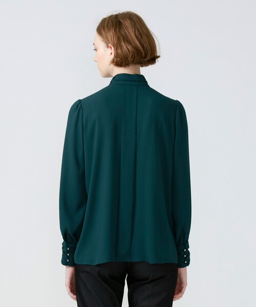 LOVELESS(ラブレス)の「ギャザーネック タックブラウス(シャツ/ブラウス・レディース・オフホワイト/グリーン/ブラック・34/36)」の4枚目の写真