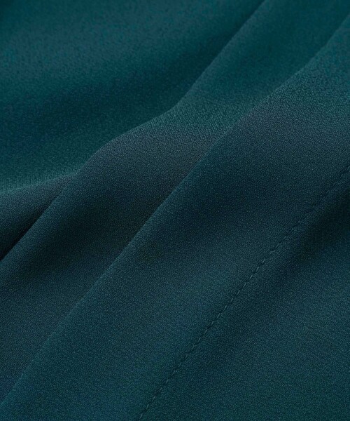 LOVELESS(ラブレス)の「ギャザーネック タックブラウス(シャツ/ブラウス・レディース・オフホワイト/グリーン/ブラック・34/36)」の11枚目の写真