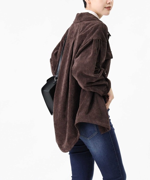 HONEYSUCKLE ROSE（ハニーサックルローズ）の「【HONEYSUCKLE ROSE】コーデュロイシャツアウター（シャツ/ブラウス・レディース・オフホワイト/ブラウン/ライトベージュ・M/L）」の12枚目の写真