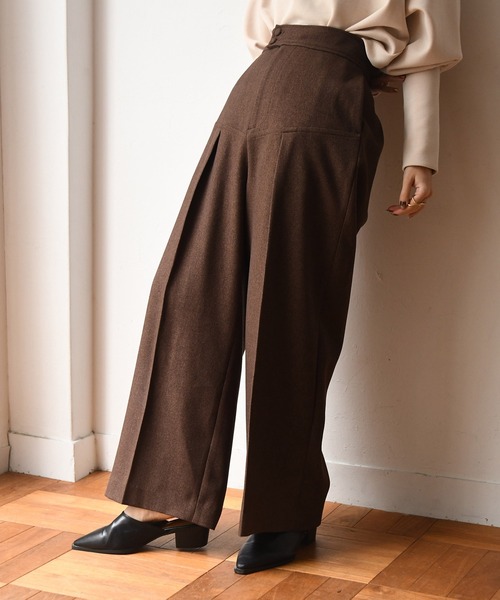 I_am(アイアム)の「tuck design high waist pants(その他パンツ・レディース・ブラック/ブラウン・S/M)」の7枚目の写真