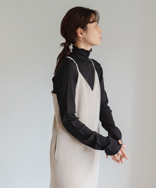 Kastane（カスタネ）の「【WEB限定カラーあり】テレコメロウハイネックロンT（Tシャツ/カットソー・レディース・オフホワイト/オレンジ/パープル/ブラウン/グリーン/ブラック・FREE）」の16枚目の写真