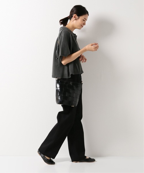 IENA（イエナ）の「【NEARBYME/ニアーバイミー】Collarショートスリーブニット（ニット/セーター・レディース・チャコールグレー・FREE）」の3枚目の写真