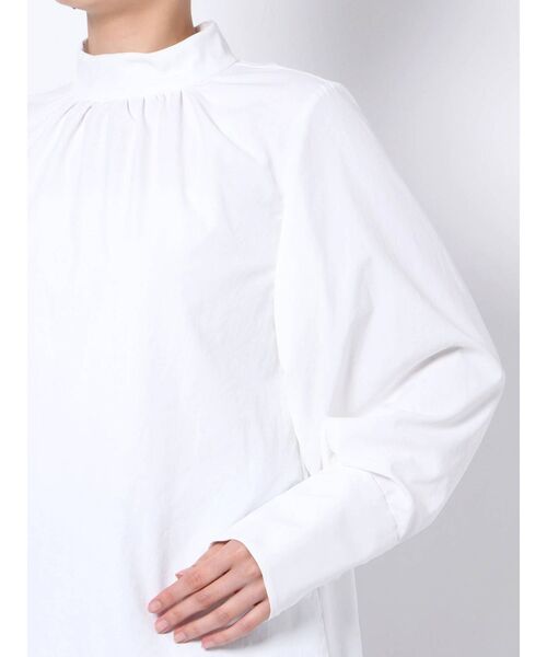 ELENDEEK（エレンディーク）の「シルキーハイネックロングカフスブラウス（シャツ/ブラウス・レディース・オフホワイト/ブラック/ラベンダー・FREE）」の14枚目の写真