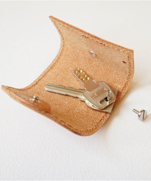 TIDEWAY(タイドウェイ)の「NUME MINI KEY CASE(キーケース/キーアクセサリー・レディース・キャメル/チョコ/その他/ブラック・FREE)」の7枚目の写真