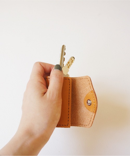 TIDEWAY(タイドウェイ)の「NUME MINI KEY CASE(キーケース/キーアクセサリー・レディース・キャメル/チョコ/その他/ブラック・FREE)」の11枚目の写真