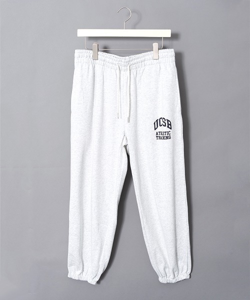 Revo.(レボ)の「280g T/C 裏毛ワンポイントプリント スウェットパンツ(スウェットパンツ・メンズ・ブラック/ホワイト系その他/ライトグレー/グリーン/ネイビー/パープル・LARGE/MEDIUM)」の2枚目の写真