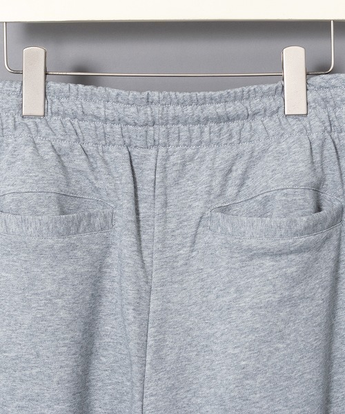 Revo.(レボ)の「280g T/C 裏毛ワンポイントプリント スウェットパンツ(スウェットパンツ・メンズ・ブラック/ホワイト系その他/ライトグレー/グリーン/ネイビー/パープル・LARGE/MEDIUM)」の14枚目の写真