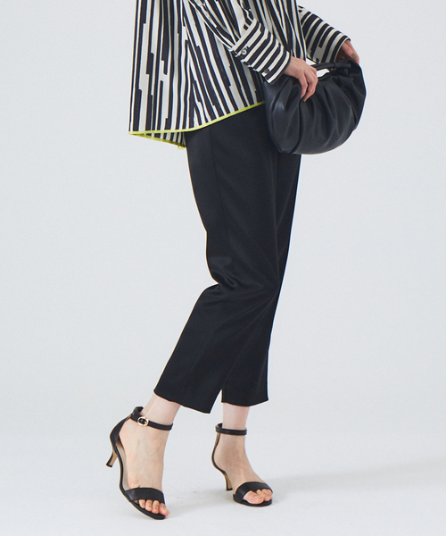 qualite(カリテ)の「アセテートサテンドロストパンツ(その他パンツ・レディース・ブラック/ベージュ/グリーン・40/38/36/34)」の2枚目の写真