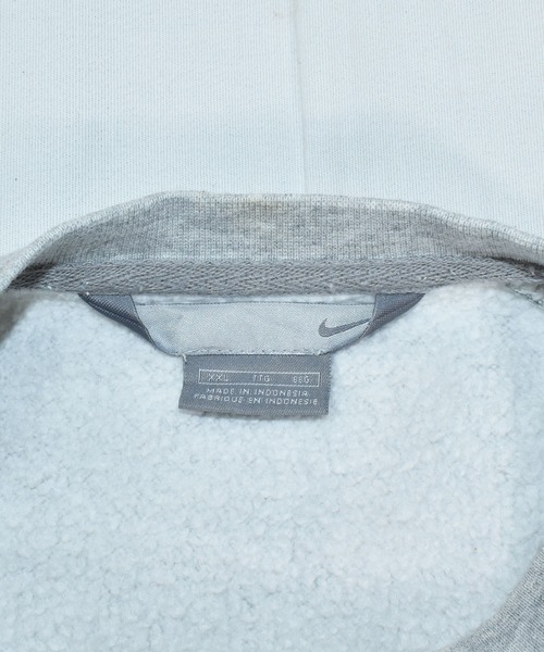 NIKE（ナイキ）の「【ヴィンテージ古着】NIKE/ナイキ SWOOSH 刺繍 クルーネックスウェット（スウェット・メンズ・グレー・XX-LARGE）」の5枚目の写真