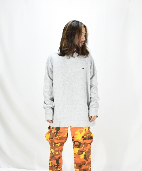 NIKE（ナイキ）の「【ヴィンテージ古着】NIKE/ナイキ SWOOSH 刺繍 クルーネックスウェット（スウェット・メンズ・グレー・XX-LARGE）」の3枚目の写真