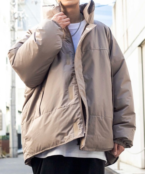 WEGO(ウィゴー)の「WEGO/ボリュームネックパデッドジャケット(ダウンジャケット/コート・メンズ・ブラック/ベージュ・MEDIUM/LARGE)」の3枚目の写真