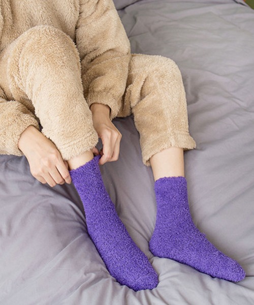 「kakko」(カッコ)の「レディース もこもこあったかソックス靴下(ソックス/靴下・レディース・ブラック/ホワイト/ブラウン/ブルー/レッド/ライトグリーン/スカイブルー/イエロー/ベージュ/ターコイズブルー/ピンク/ベビーピンク/ライトイエロー/グレー/ライトブルー/ライトパープル/ダークグレー/パープル/サックスブルー/サーモンピンク・FREE)」の13枚目の写真